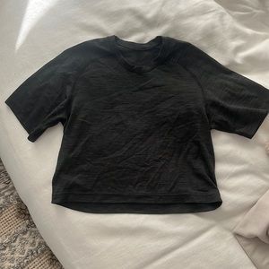 Lululemon Heathered Black Metal Vent T - cropped